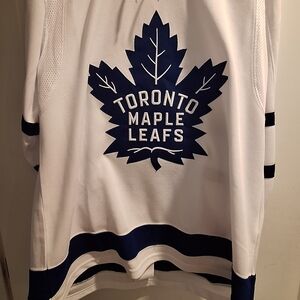 Toronto Maple Leafs Adidas L or 52